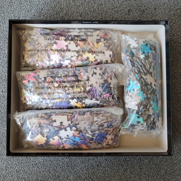 Vivid World 4 Puzzles Buffalo Brand - Picture 2 of 3